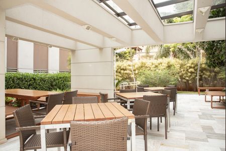 Apartamento para alugar com 68m², 2 quartos e 1 vaga Apartamento para alugar com 68m², 2 quartos e 1 vagaÁrea comum - Churrasqueira