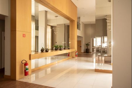 Apartamento para alugar com 68m², 2 quartos e 1 vaga Apartamento para alugar com 68m², 2 quartos e 1 vagaHall social