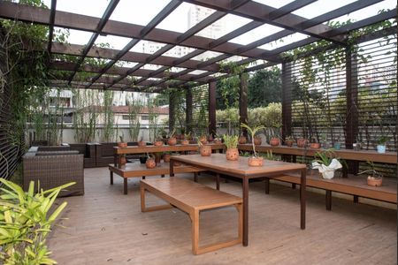 Apartamento para alugar com 68m², 2 quartos e 1 vaga Apartamento para alugar com 68m², 2 quartos e 1 vagaÁrea comum - Pátio central