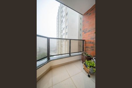 Apartamento à venda com 126m², 3 quartos e 2 vagasVaranda