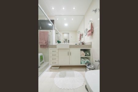 Apartamento à venda com 126m², 3 quartos e 2 vagasBanheiro da Suíte