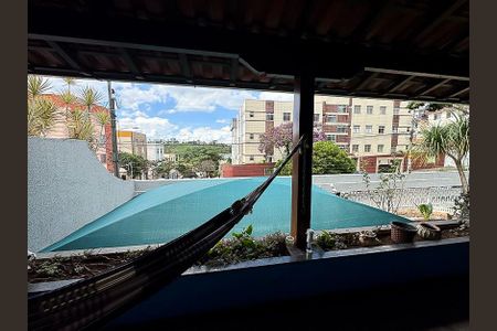 Casa à venda com 242m², 4 quartos e 4 vagasÁrea externa