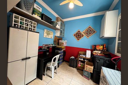 Casa à venda com 242m², 4 quartos e 4 vagasDespensa