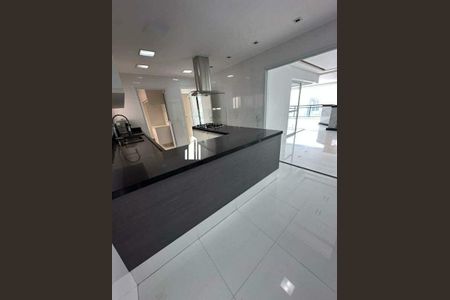 Apartamento para alugar com 345m², 4 quartos e 5 vagas