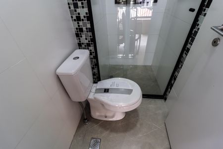 Studio para alugar com 28m², 1 quarto e sem vaga Studio para alugar com 28m², 1 quarto e sem vagaBanheiro