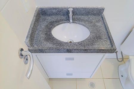 Apartamento para alugar com 75m², 2 quartos e 2 vagas Apartamento para alugar com 75m², 2 quartos e 2 vagasBanheiro da Suíte