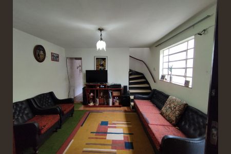 Casa à venda com 150m², 3 quartos e 2 vagasSala