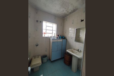 Casa à venda com 150m², 3 quartos e 2 vagasBanheiro - torneira