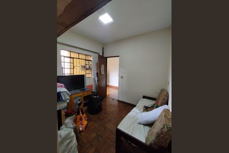 Casa à venda com 150m², 3 quartos e 2 vagasQuarto dos Fundos