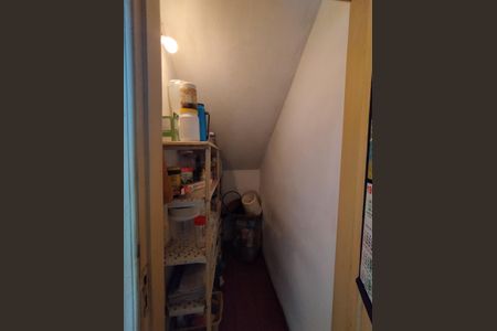 Casa à venda com 150m², 3 quartos e 2 vagasDispensa Embaixo da escada