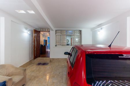 Casa à venda com 217m², 3 quartos e 2 vagas Casa à venda com 217m², 3 quartos e 2 vagasGaragem