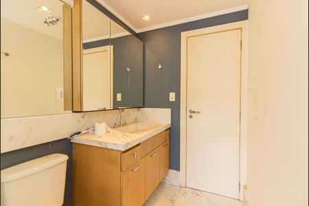 Apartamento à venda com 117m², 3 quartos e 2 vagasBanheiro 2