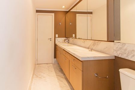 Apartamento à venda com 117m², 3 quartos e 2 vagasBanheiro/Suíte