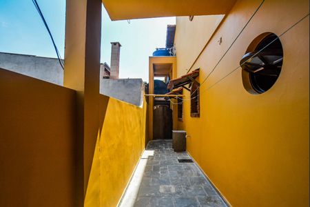 Casa para alugar com 52m², 2 quartos e sem vagaQuintal