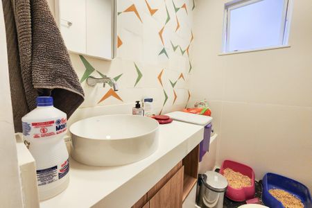 Casa de condomínio para alugar com 162m², 2 quartos e 1 vagaBanheiro 