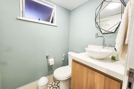 Casa de condomínio para alugar com 162m², 2 quartos e 1 vagaBanheiro 2