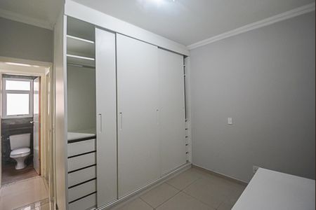 Apartamento à venda com 70m², 3 quartos e 1 vagaQuarto 2