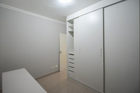 Apartamento à venda com 70m², 3 quartos e 1 vagaQuarto 2