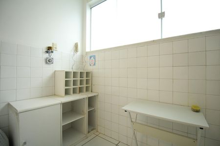 Apartamento para alugar com 108m², 3 quartos e 1 vaga Apartamento para alugar com 108m², 3 quartos e 1 vagaCozinha e Área de Serviço