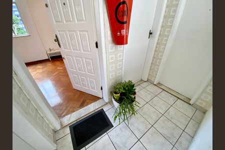 Apartamento para alugar com 108m², 3 quartos e 1 vaga Apartamento para alugar com 108m², 3 quartos e 1 vagaEntrada