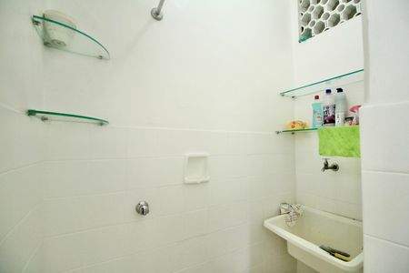 Apartamento para alugar com 108m², 3 quartos e 1 vaga Apartamento para alugar com 108m², 3 quartos e 1 vagaCozinha e Área de Serviço