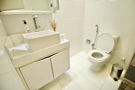 Apartamento para alugar com 108m², 3 quartos e 1 vaga Apartamento para alugar com 108m², 3 quartos e 1 vagaBanheiro Social