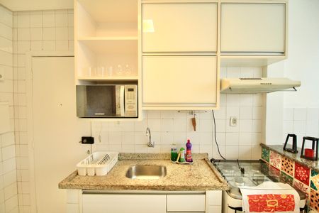Apartamento para alugar com 108m², 3 quartos e 1 vaga Apartamento para alugar com 108m², 3 quartos e 1 vagaCozinha e Área de Serviço