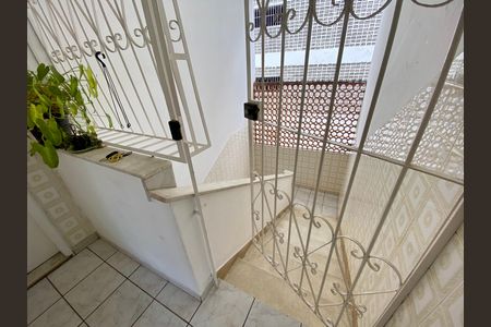 Apartamento para alugar com 108m², 3 quartos e 1 vaga Apartamento para alugar com 108m², 3 quartos e 1 vagaEntrada