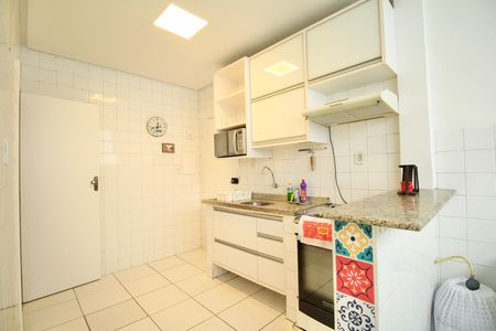 Apartamento para alugar com 108m², 3 quartos e 1 vaga Apartamento para alugar com 108m², 3 quartos e 1 vagaCozinha e Área de Serviço