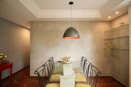 Apartamento para alugar com 108m², 3 quartos e 1 vaga Apartamento para alugar com 108m², 3 quartos e 1 vagaSala