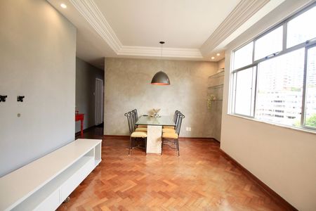 Apartamento para alugar com 108m², 3 quartos e 1 vaga Apartamento para alugar com 108m², 3 quartos e 1 vagaSala