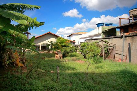 Casa à venda com 189m², 4 quartos e 2 vagasQuintal