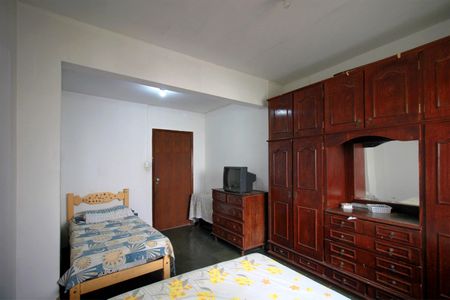 Casa à venda com 189m², 4 quartos e 2 vagasQuarto 1