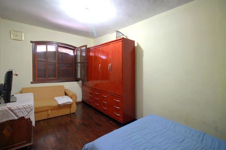 Casa à venda com 189m², 4 quartos e 2 vagasSuite