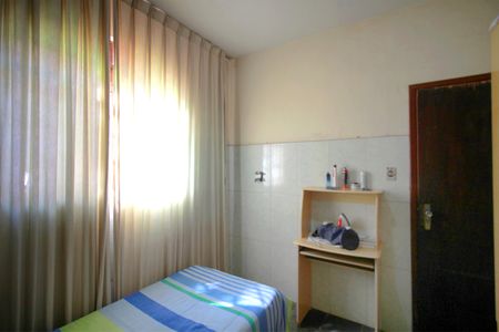 Casa à venda com 189m², 4 quartos e 2 vagasQuarto 2