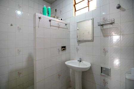 Casa à venda com 189m², 4 quartos e 2 vagasBanheiro