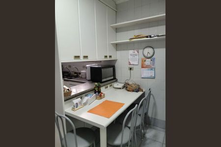 Casa de condomínio à venda com 360m², 2 quartos e 2 vagas