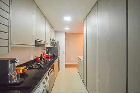 Apartamento à venda com 79m², 3 quartos e 2 vagas Apartamento à venda com 79m², 3 quartos e 2 vagasCozinha e Área de Serviço