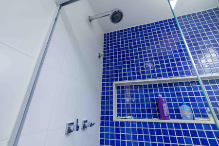 Casa de condomínio para alugar com 300m², 5 quartos e 3 vagas Casa de condomínio para alugar com 300m², 5 quartos e 3 vagasBanheiro da Suíte 2