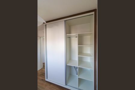 Apartamento para alugar com 67m², 2 quartos e 2 vagas Apartamento para alugar com 67m², 2 quartos e 2 vagasQuarto - Armário