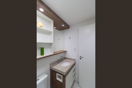 Apartamento para alugar com 67m², 2 quartos e 2 vagas Apartamento para alugar com 67m², 2 quartos e 2 vagasBanheiro