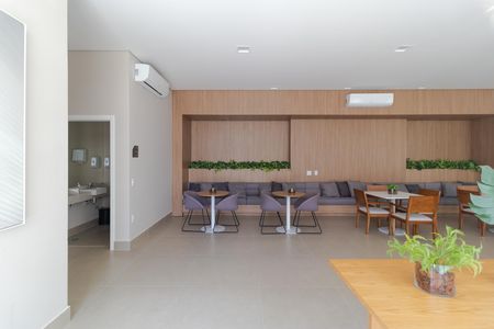 Apartamento para alugar com 67m², 2 quartos e 2 vagas Apartamento para alugar com 67m², 2 quartos e 2 vagasÁrea comum - Salão de festas