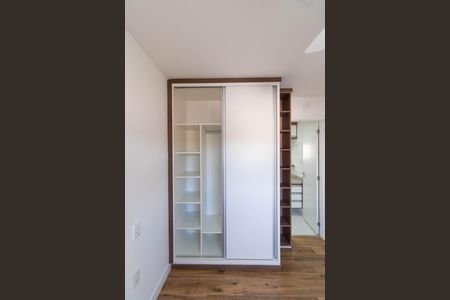 Apartamento para alugar com 67m², 2 quartos e 2 vagas Apartamento para alugar com 67m², 2 quartos e 2 vagasSuíte - Armário
