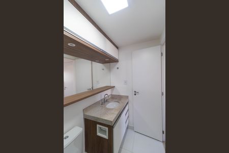 Apartamento para alugar com 67m², 2 quartos e 2 vagas Apartamento para alugar com 67m², 2 quartos e 2 vagasBanheiro da Suíte