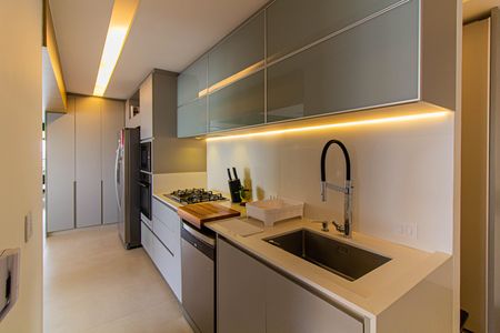 Apartamento para alugar com 154m², 2 quartos e 3 vagas Apartamento para alugar com 154m², 2 quartos e 3 vagasCozinha