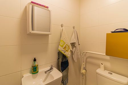 Apartamento para alugar com 154m², 2 quartos e 3 vagas Apartamento para alugar com 154m², 2 quartos e 3 vagasBanheiro de serviço