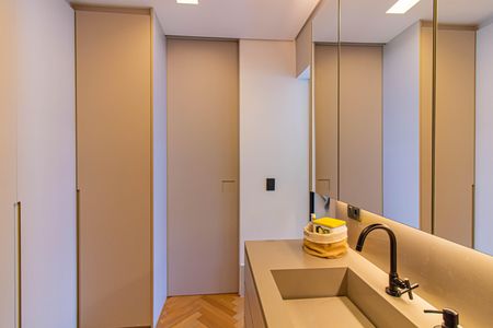 Apartamento para alugar com 154m², 2 quartos e 3 vagas Apartamento para alugar com 154m², 2 quartos e 3 vagasBanheiro da Suíte 2