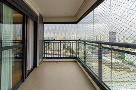 Apartamento para alugar com 154m², 2 quartos e 3 vagas Apartamento para alugar com 154m², 2 quartos e 3 vagasVaranda da Suíte 2