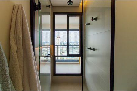 Apartamento para alugar com 154m², 2 quartos e 3 vagas Apartamento para alugar com 154m², 2 quartos e 3 vagasBanheiro da Suíte 2