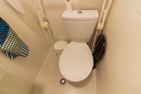 Apartamento para alugar com 154m², 2 quartos e 3 vagas Apartamento para alugar com 154m², 2 quartos e 3 vagasBanheiro de serviço
